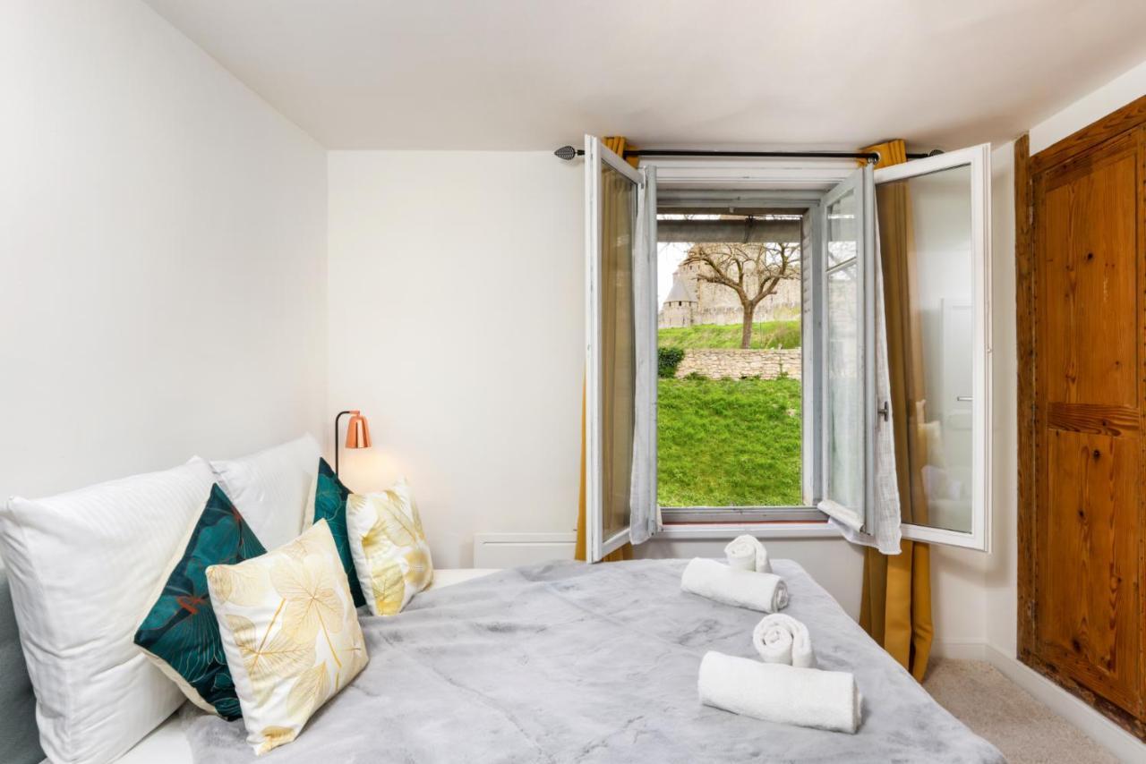Le Pied A Terre De La Cite - Parking Au Pied De La Cite Apartment Каркасон Екстериор снимка