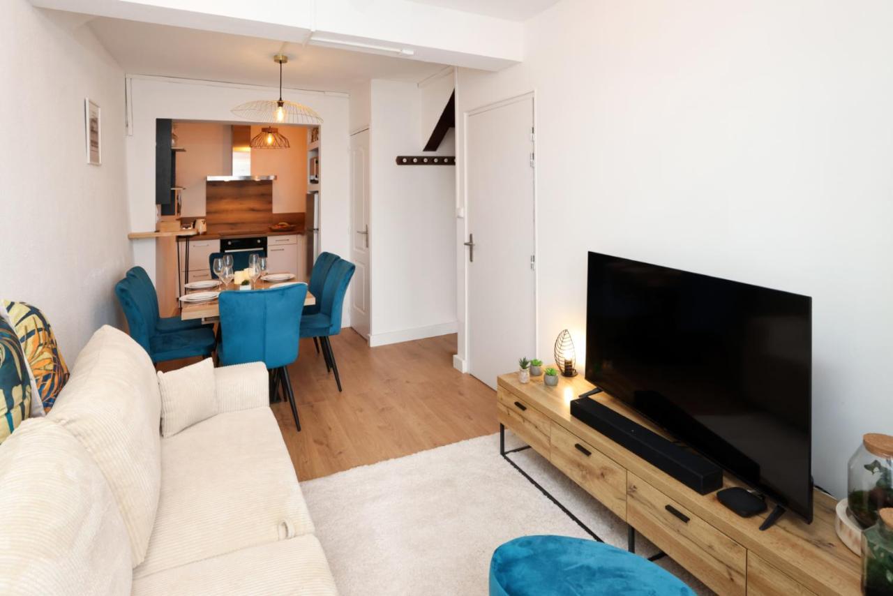 Le Pied A Terre De La Cite - Parking Au Pied De La Cite Apartment Каркасон Екстериор снимка